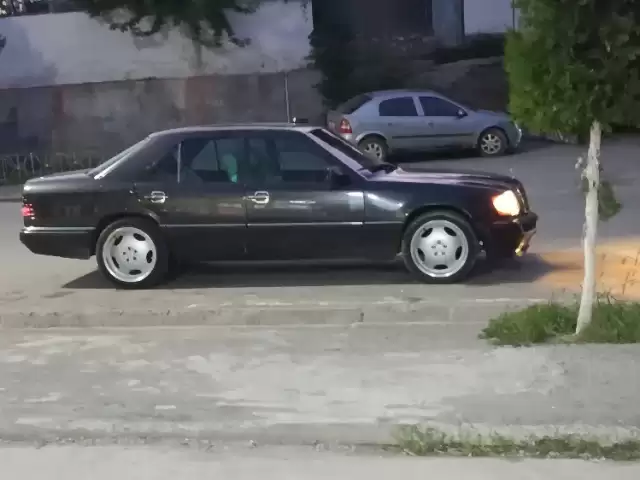 Mercedes-Benz W124, 1992 1, avtobaza.tj