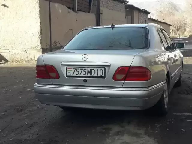 Mercedes-Benz E class, 1996 1, avtobaza.tj