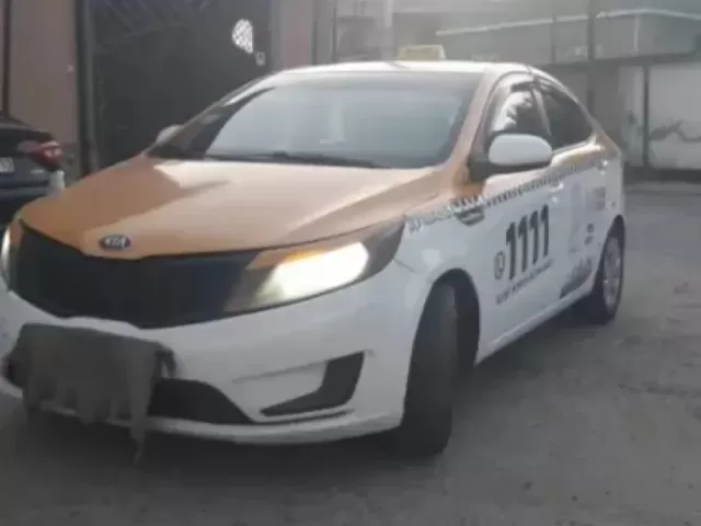 Kia Rio 1, avtobaza.tj