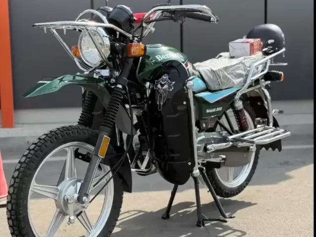 Suzuki мотоцикл, 2025 1, avtobaza.tj