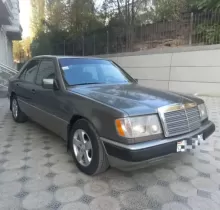 Mercedes-Benz W124, 1990 в Ашт 