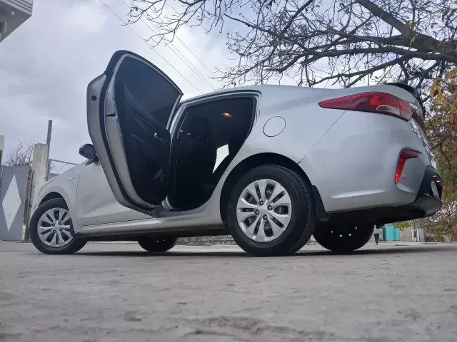 Kia Rio 1, avtobaza.tj