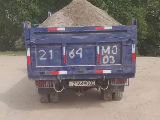 Грузовики JBC, 2014 1, avtobaza.tj Грузовики JBC, 2014 1, avtobaza.tj