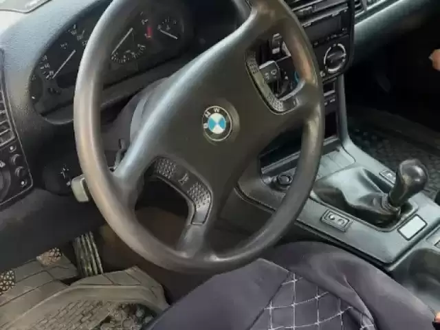 BMW 3 Series 320i, 1992 1, avtobaza.tj