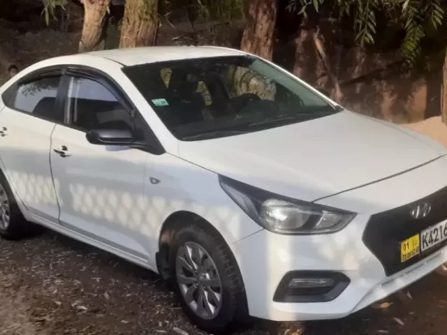 Hyundai Solaris 1, avtobaza.tj