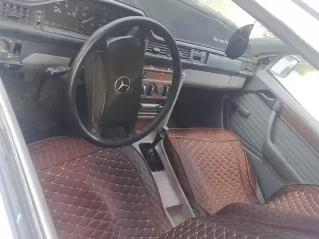 Mercedes-Benz W124, 1989 1, avtobaza.tj