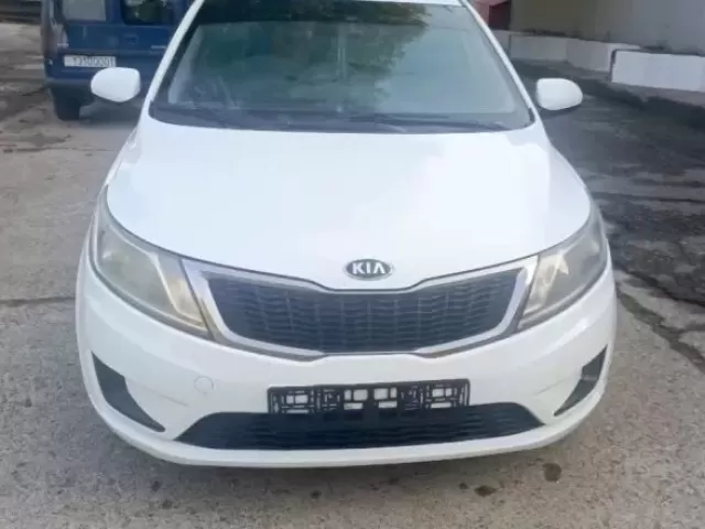 Kia Rio 1, avtobaza.tj