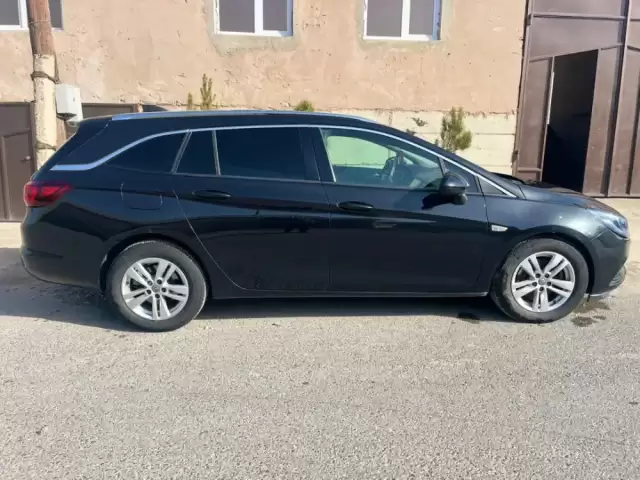 Opel Astra J, 2016 1, avtobaza.tj