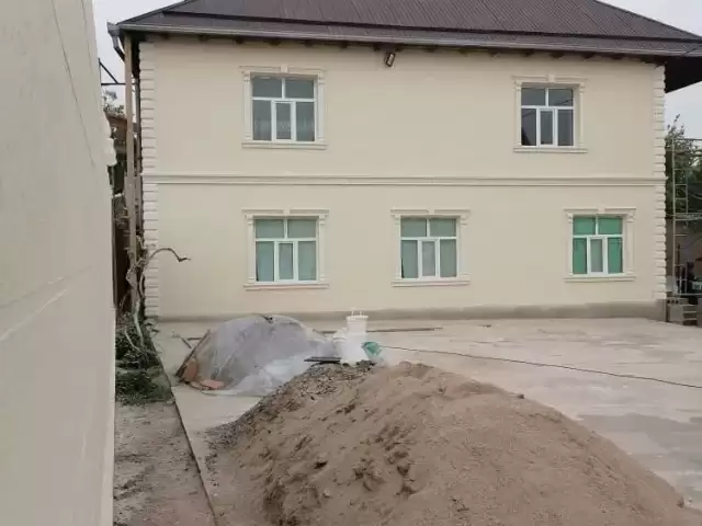 Краска кардани Дарвозахо и решоткахо 1, farmo.tj