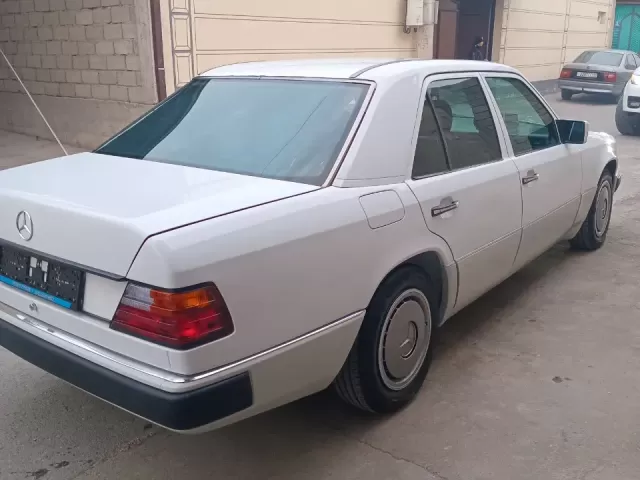 Mercedes-Benz W124 1, avtobaza.tj