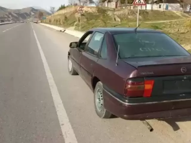Opel Vectra A, 1993 1, avtobaza.tj