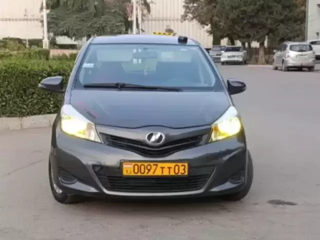 Toyota Vitz, 2012 1, avtobaza.tj