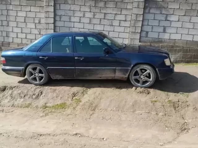 Mercedes-Benz W124, 1995 1, avtobaza.tj