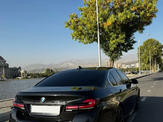 BMW 5 Series 520 1, avtobaza.tj