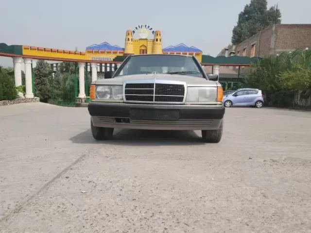 Mercedes-Benz E class, 1992 1, avtobaza.tj