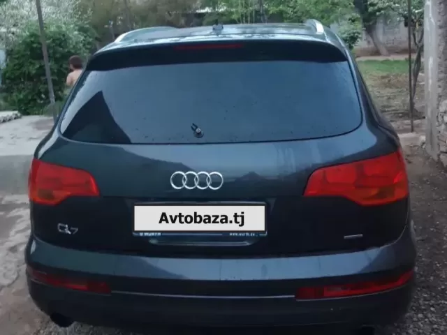 Audi Q7 1, avtobaza.tj