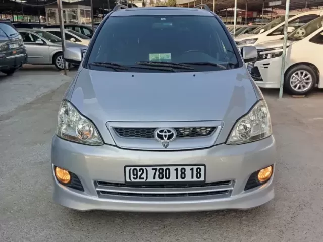 Toyota Ipsun 1, avtobaza.tj