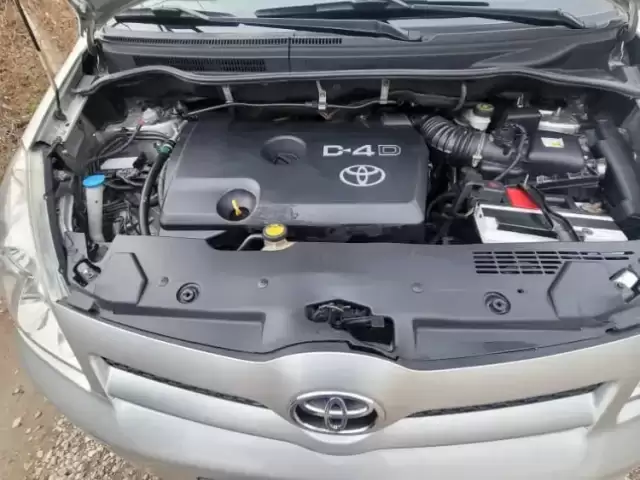 Toyota Corola Verso, 2006 1, avtobaza.tj