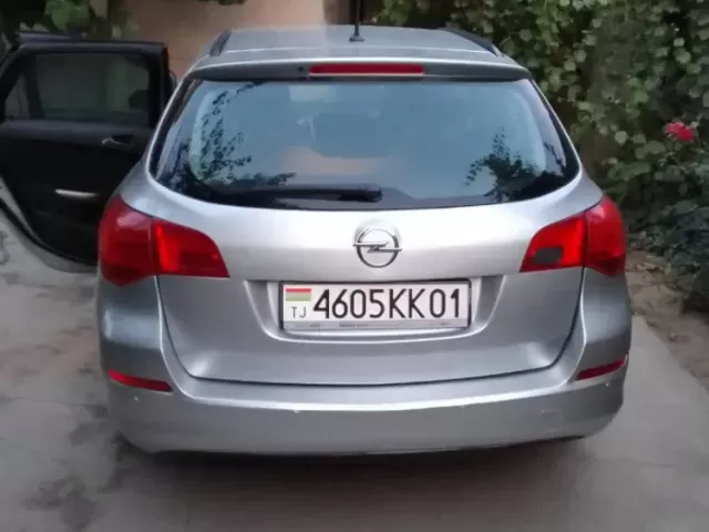 Opel Astra J, 2011 1, avtobaza.tj