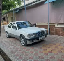 Mercedes-Benz W201, 1989 в Бохтар (Курган-Тюбе)
