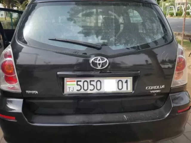 Toyota Corolla Verso 1, avtobaza.tj