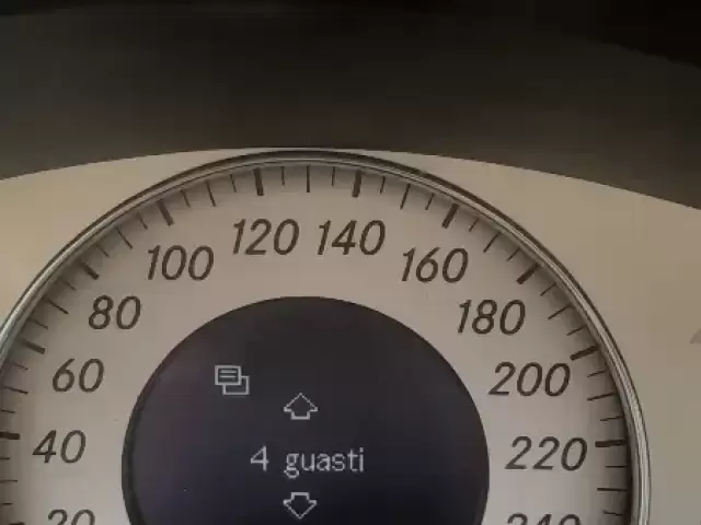 Mercedes-Benz E class, 2002 1, avtobaza.tj