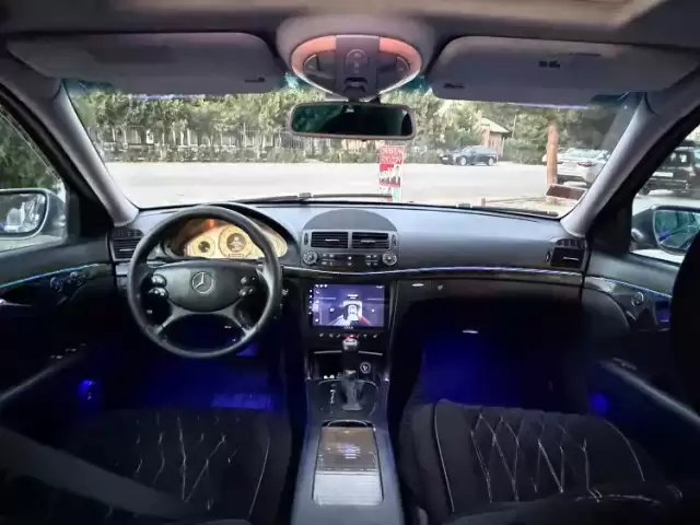 Mercedes-Benz E class, 2009 1, avtobaza.tj