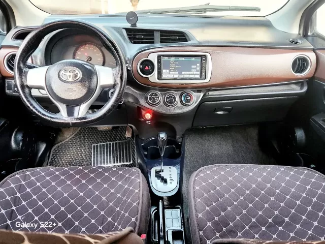 Toyota Vitz, 2011 1, avtobaza.tj