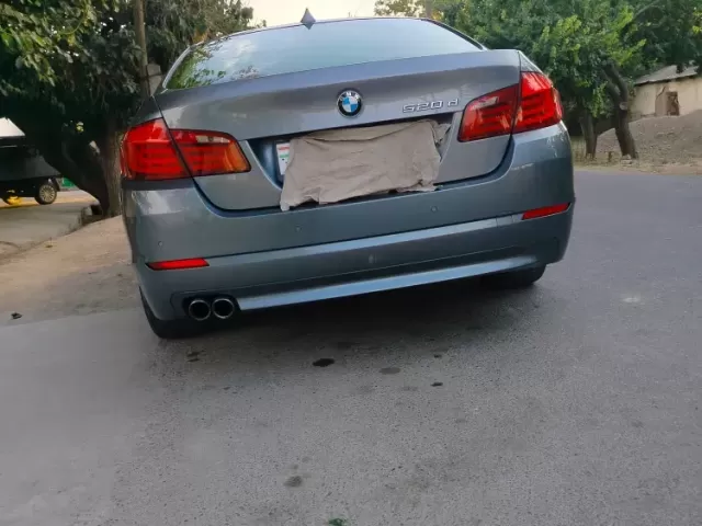 BMW 5 Series 520 1, avtobaza.tj