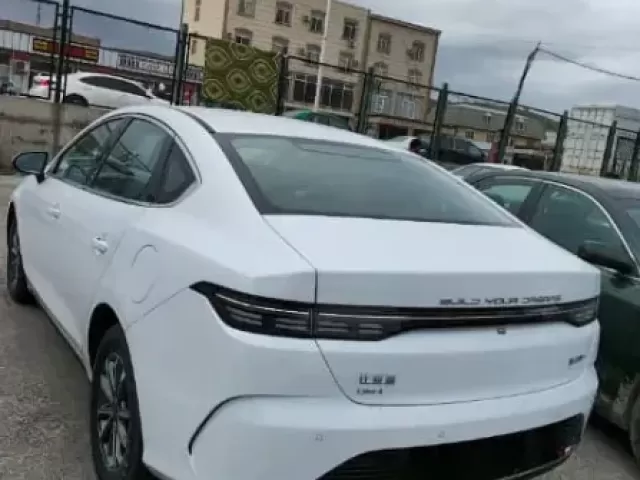 BYD Song Plus Flagship, 2024 1, avtobaza.tj