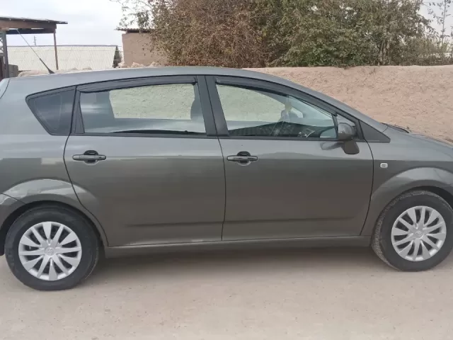 Toyota Corola Verso 1, avtobaza.tj