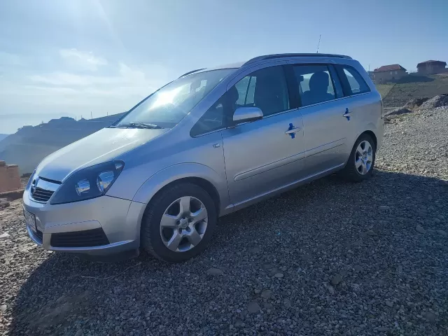 Opel Zafira 1, avtobaza.tj