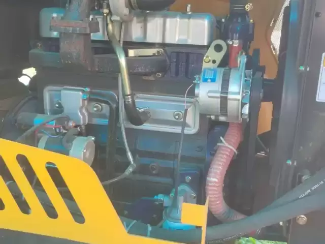 Погрузчик, 2024 1, avtobaza.tj