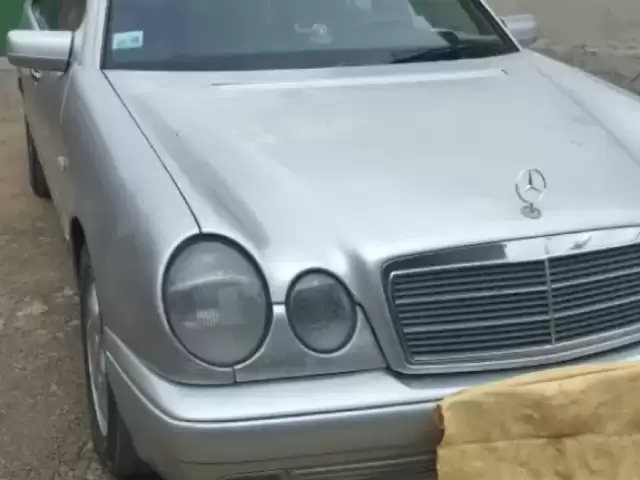 Mercedes-Benz E class, 1996 1, avtobaza.tj