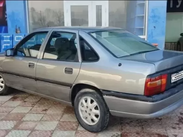 Opel Vectra A 1, avtobaza.tj