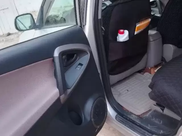 Toyota RAV 4, 2006 1, avtobaza.tj