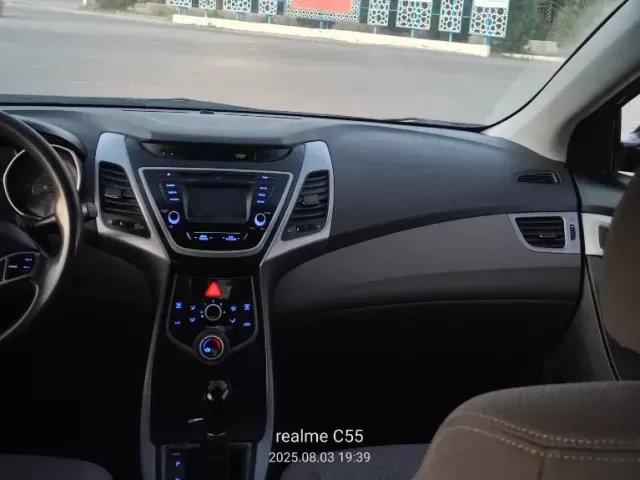 Hyundai Avante, 2015 1, avtobaza.tj