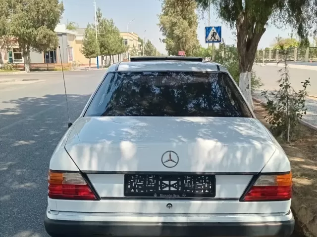 Mercedes-Benz W124, 1992 1, avtobaza.tj