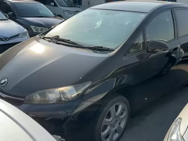 Toyota Wish 1, avtobaza.tj