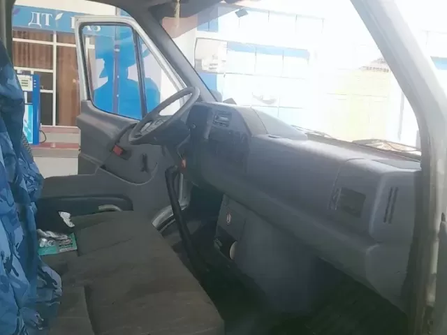 Грузовики Mercedes-Benz 1, avtobaza.tj