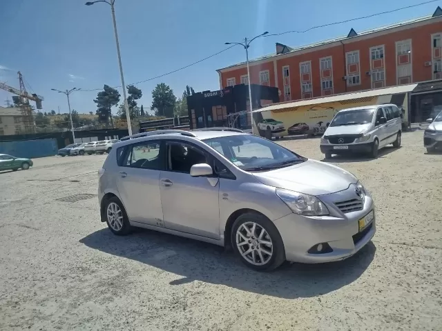 Toyota Verso, 2010 1, avtobaza.tj