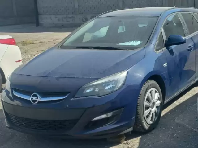 Opel Astra J, 2014 1, avtobaza.tj