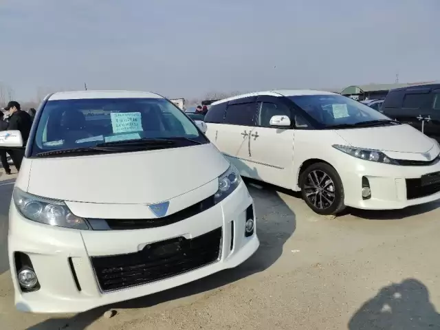 Toyota Estima, 2014 1, avtobaza.tj