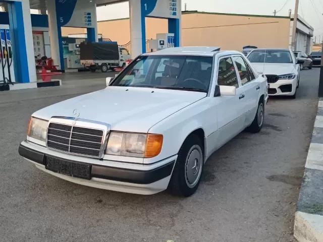 Mercedes-Benz W124 1, avtobaza.tj