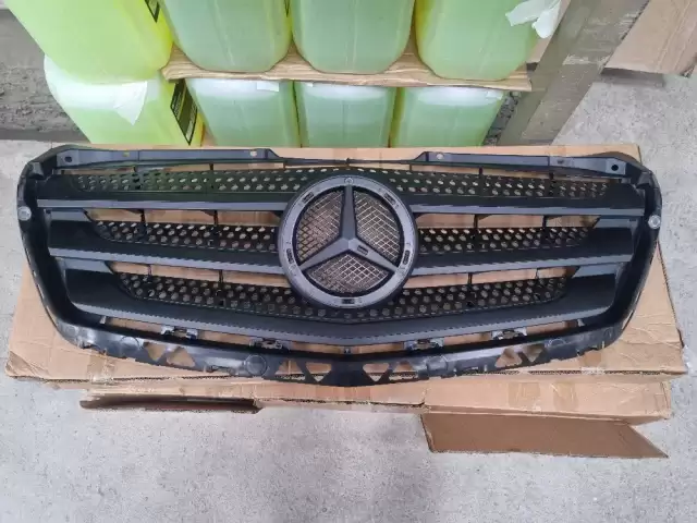 Решетка радиатора для Mercedes-Benz Sprinter W906 2006-2018 1, avtobaza.tj