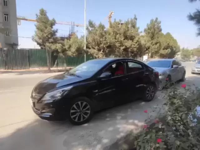 Hyundai Solaris, 2016 1, avtobaza.tj