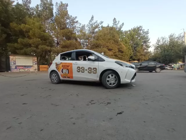 Toyota Vitz 1, avtobaza.tj