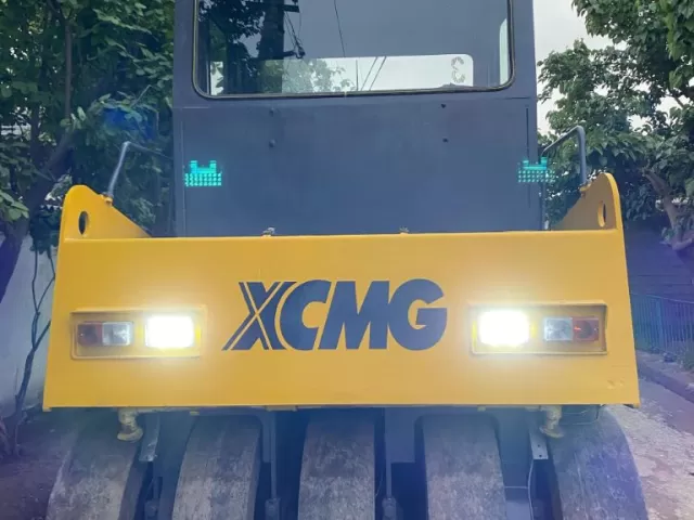 Каток Xcmg, 2004 1, avtobaza.tj