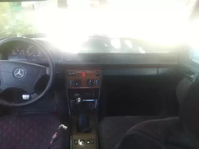 Mercedes-Benz W124, 1995 1, avtobaza.tj