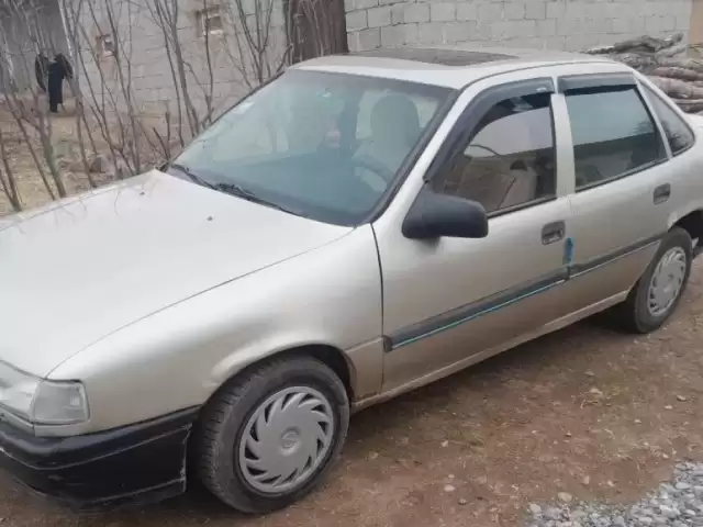 Opel Vectra A, 1991 1, avtobaza.tj Opel Vectra A, 1991 1, avtobaza.tj